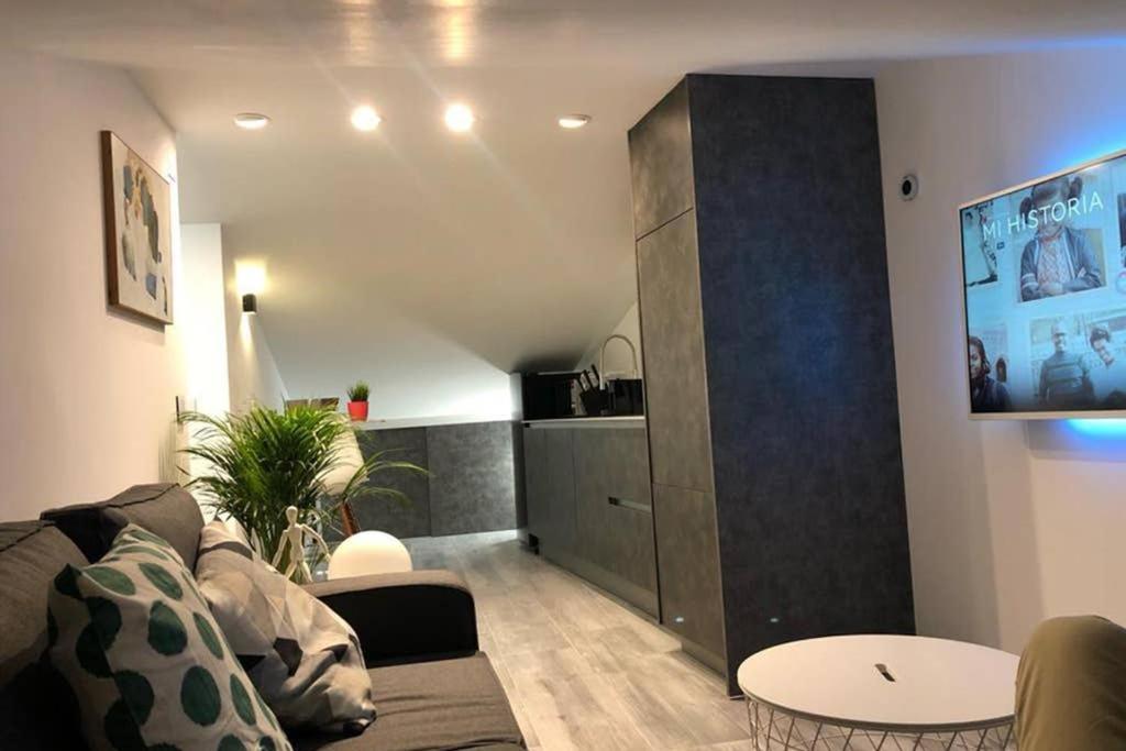 Buhardilla Comillas Beach En Primera Linea De Playa, Wifi, Netflix المظهر الخارجي الصورة