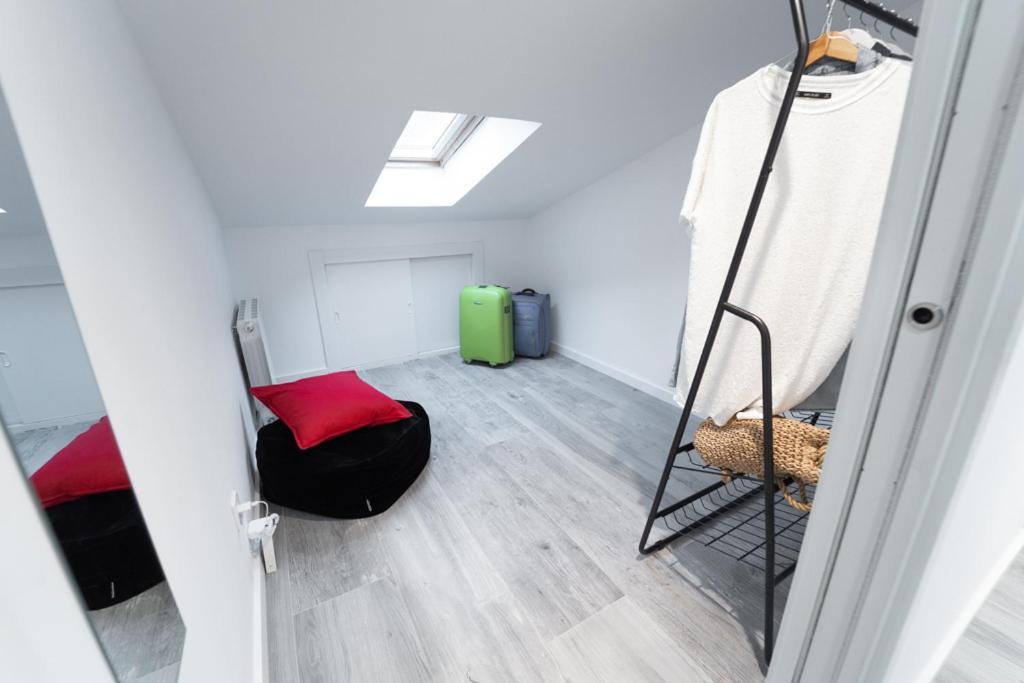 Buhardilla Comillas Beach En Primera Linea De Playa, Wifi, Netflix المظهر الخارجي الصورة