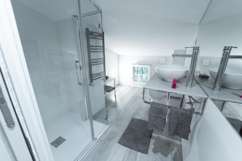 Buhardilla Comillas Beach En Primera Linea De Playa, Wifi, Netflix المظهر الخارجي الصورة
