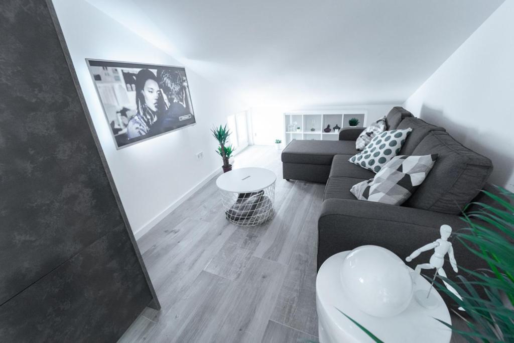 Buhardilla Comillas Beach En Primera Linea De Playa, Wifi, Netflix المظهر الخارجي الصورة
