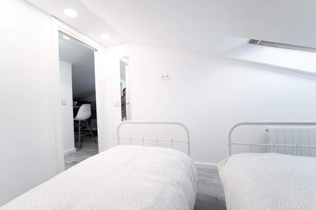 Buhardilla Comillas Beach En Primera Linea De Playa, Wifi, Netflix المظهر الخارجي الصورة