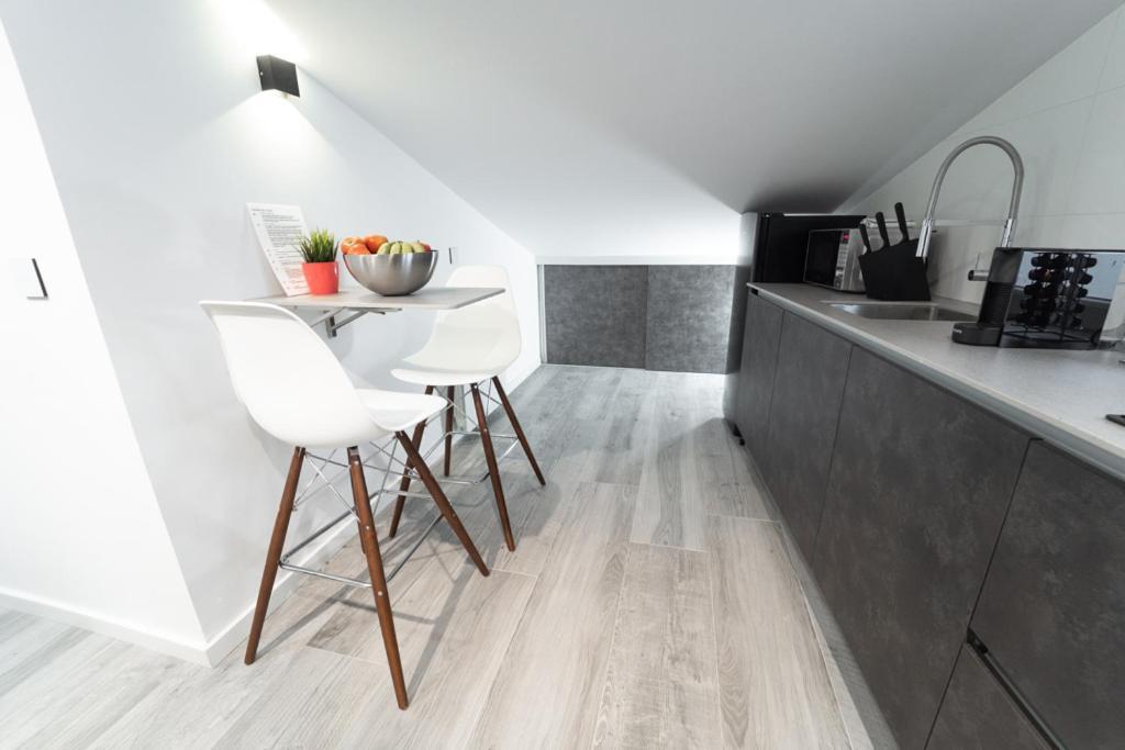 Buhardilla Comillas Beach En Primera Linea De Playa, Wifi, Netflix المظهر الخارجي الصورة
